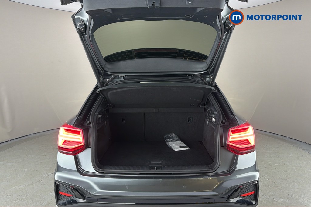 Audi Q2 Black Edition Manual Petrol SUV - Stock Number (1643040) - 33rd supplementary image