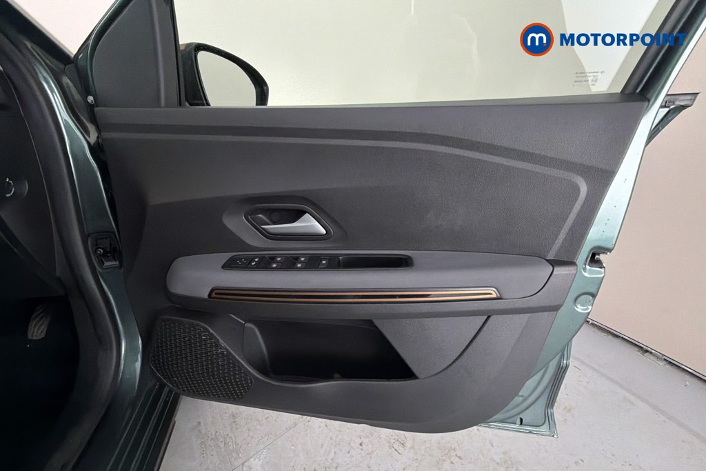 Dacia Sandero Stepway Extreme Manual Petrol Hatchback - Stock Number (1643177) - 19th supplementary image