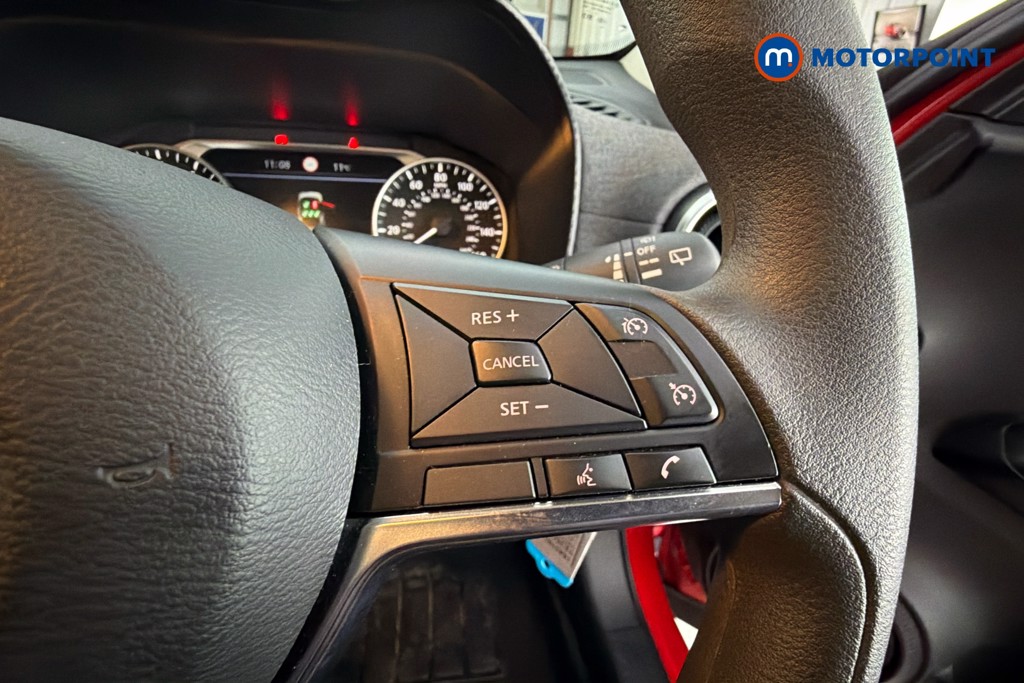 Nissan Juke Acenta Premium Manual Petrol SUV - Stock Number (1643182) - 4th supplementary image