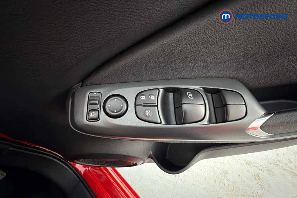 Nissan Juke Acenta Premium Manual Petrol SUV - Stock Number (1643182) - 20th supplementary image