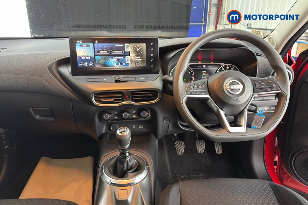 Nissan Juke Acenta Premium Manual Petrol SUV - Stock Number (1643182) - 1st supplementary image