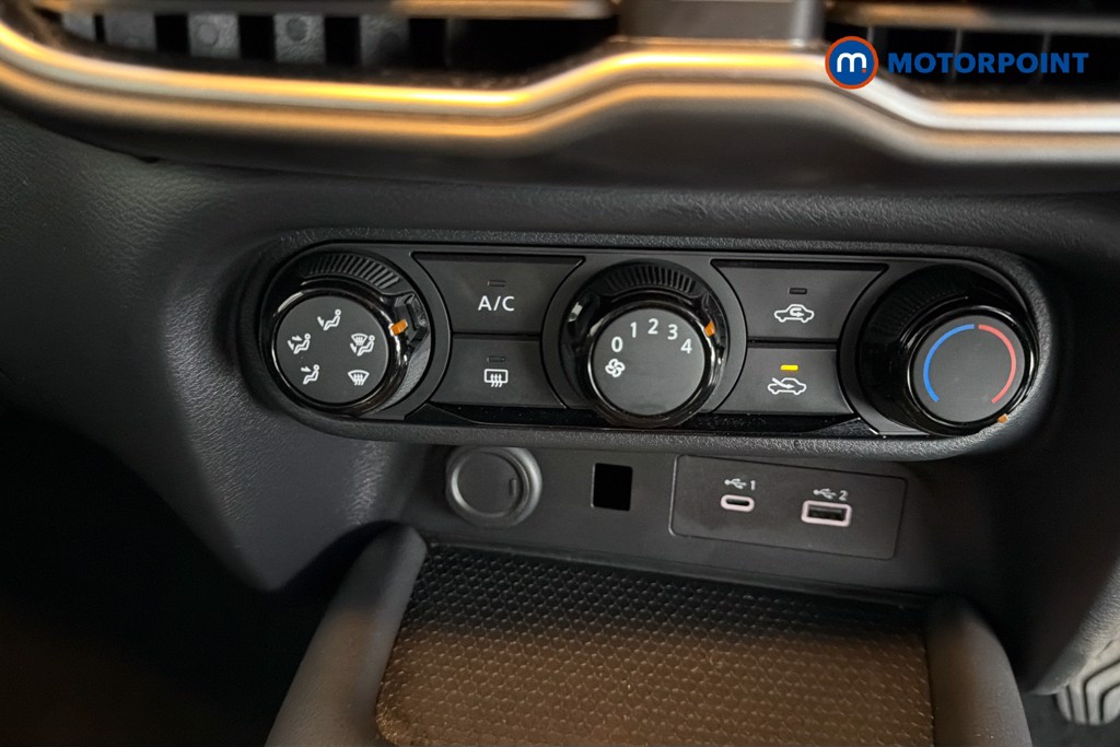 Nissan Juke Acenta Premium Manual Petrol SUV - Stock Number (1643183) - 12th supplementary image