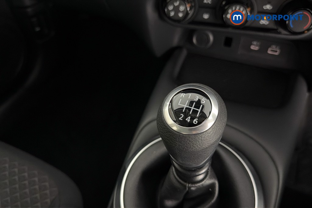 Nissan Juke Acenta Premium Manual Petrol SUV - Stock Number (1643183) - 15th supplementary image