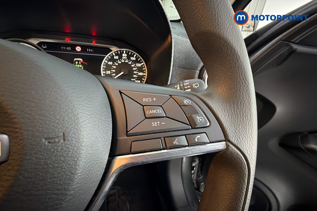 Nissan Juke Acenta Premium Automatic Petrol-Electric Hybrid SUV - Stock Number (1643191) - 4th supplementary image