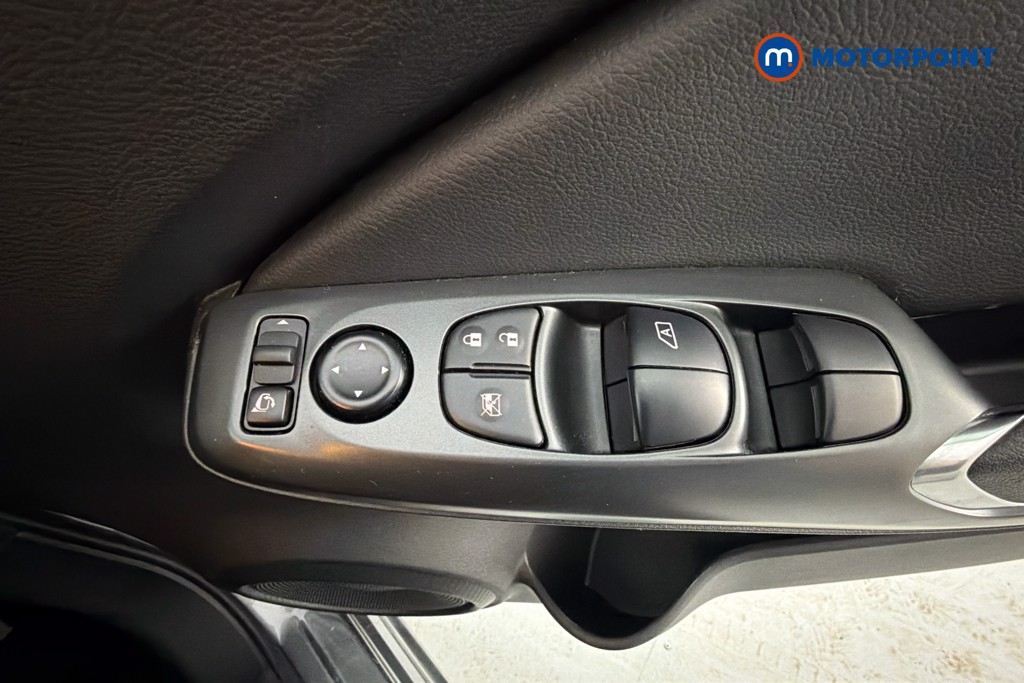 Nissan Juke Acenta Premium Automatic Petrol-Electric Hybrid SUV - Stock Number (1643191) - 20th supplementary image