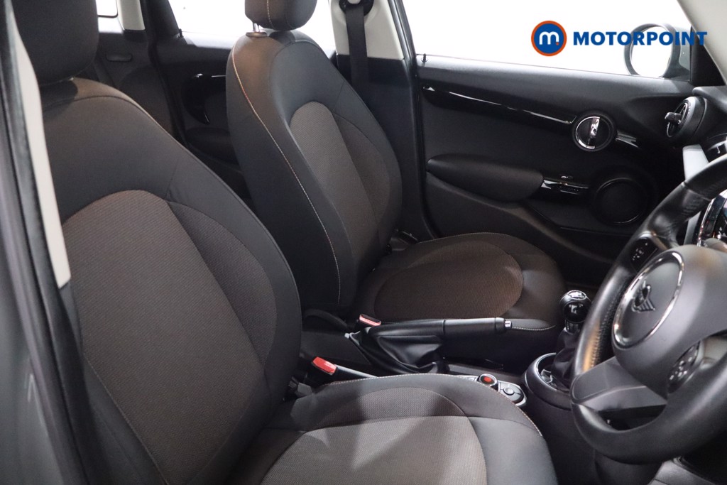 Mini Hatchback One Classic Manual Petrol Hatchback - Stock Number (1643645) - 21st supplementary image