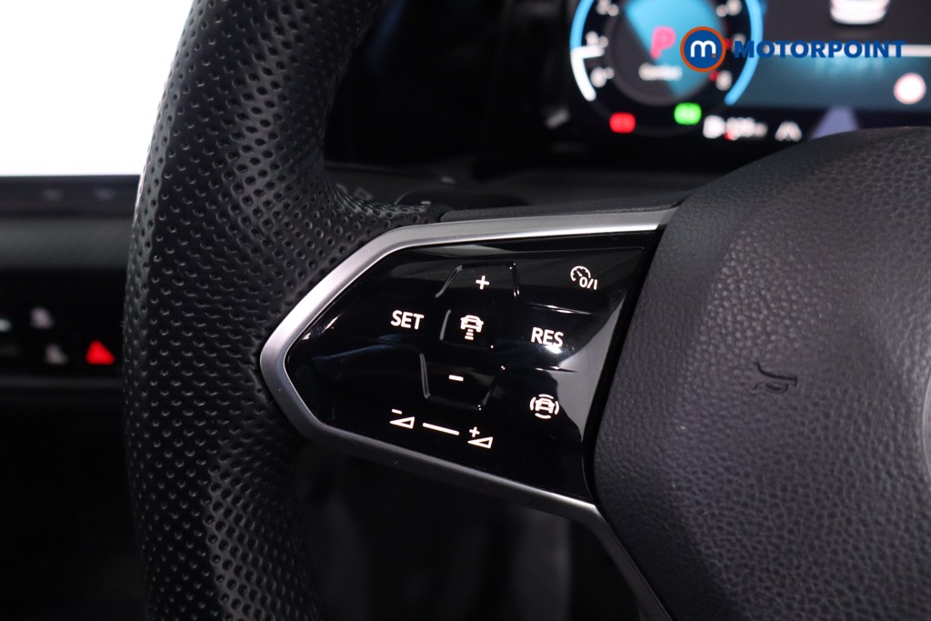 Volkswagen Golf R-Line Automatic Petrol Hatchback - Stock Number (1643728) - 7th supplementary image