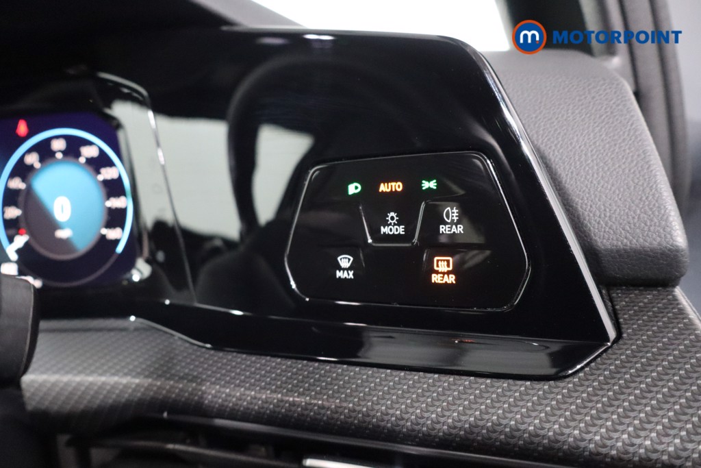 Volkswagen Golf R-Line Automatic Petrol Hatchback - Stock Number (1643728) - 18th supplementary image