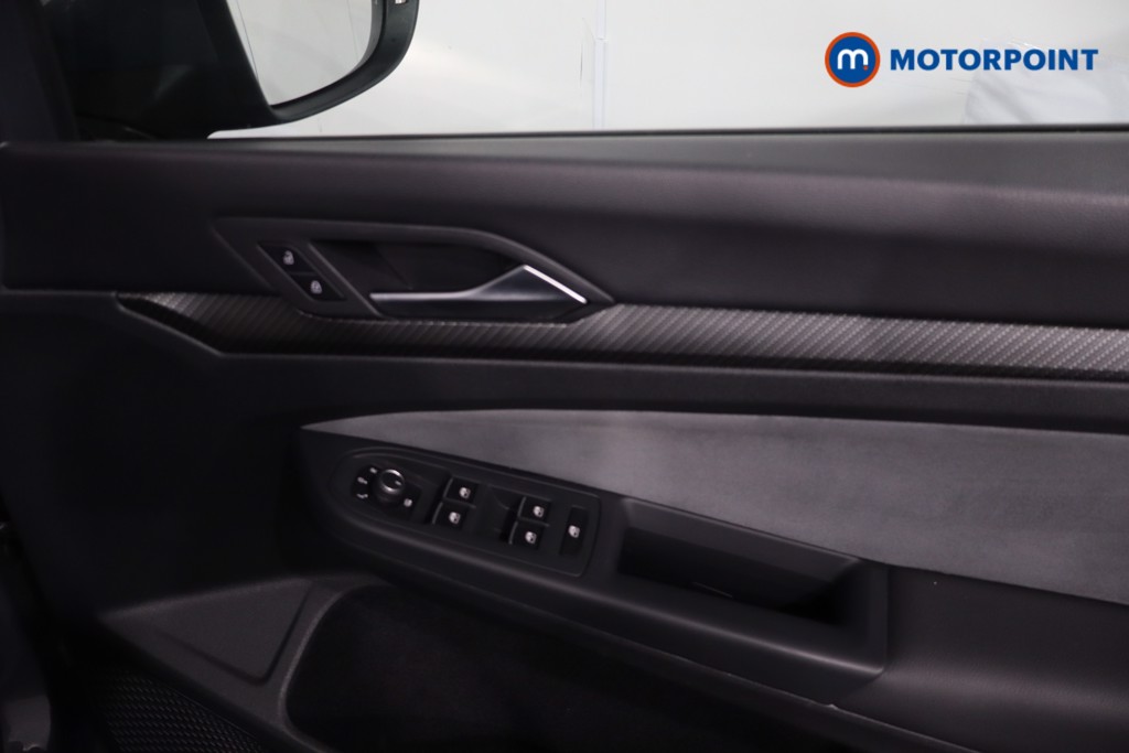 Volkswagen Golf R-Line Automatic Petrol Hatchback - Stock Number (1643728) - 24th supplementary image