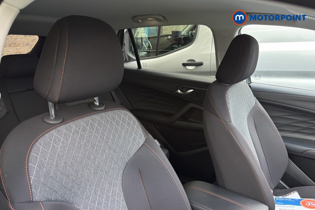 Mg Motor Uk HS SE Automatic Petrol-Electric Hybrid SUV - Stock Number (1622950) - 22nd supplementary image