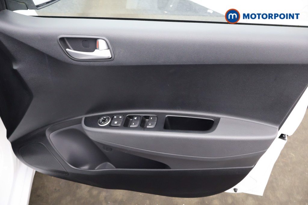 Hyundai I10 Premium Manual Petrol Hatchback - Stock Number (1626659) - 11th supplementary image
