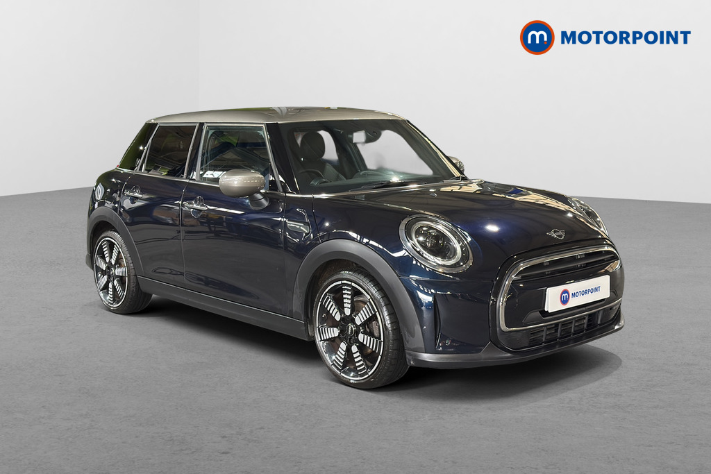 Mini Hatchback Cooper Exclusive Automatic Petrol Hatchback - Stock Number (1627416) - Drivers side front corner