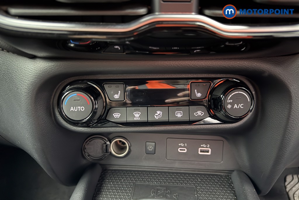 Nissan Juke Tekna Automatic Petrol SUV - Stock Number (1627464) - 10th supplementary image