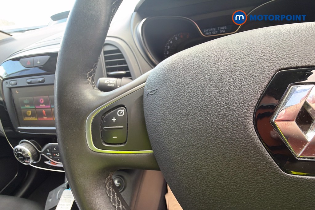 Renault Captur Iconic Manual Petrol SUV - Stock Number (1631718) - 3rd supplementary image