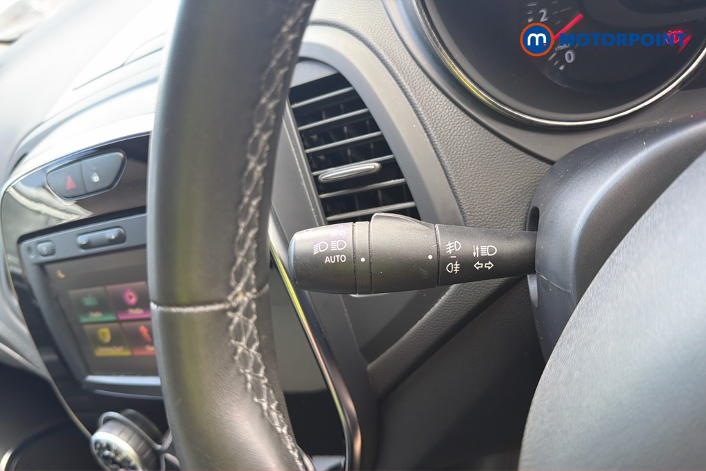 Renault Captur Iconic Manual Petrol SUV - Stock Number (1631718) - 6th supplementary image