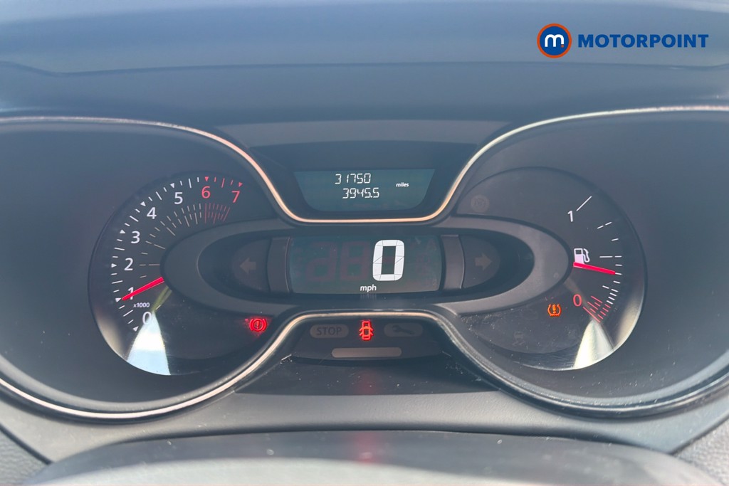 Renault Captur Iconic Manual Petrol SUV - Stock Number (1631718) - 8th supplementary image