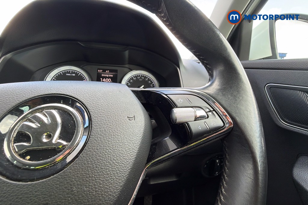 Skoda Karoq Se L Manual Petrol SUV - Stock Number (1632138) - 4th supplementary image