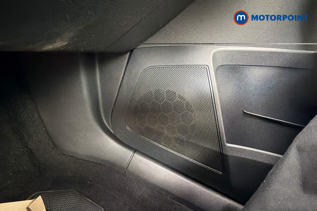 Skoda Karoq Se L Manual Petrol SUV - Stock Number (1632138) - 21st supplementary image