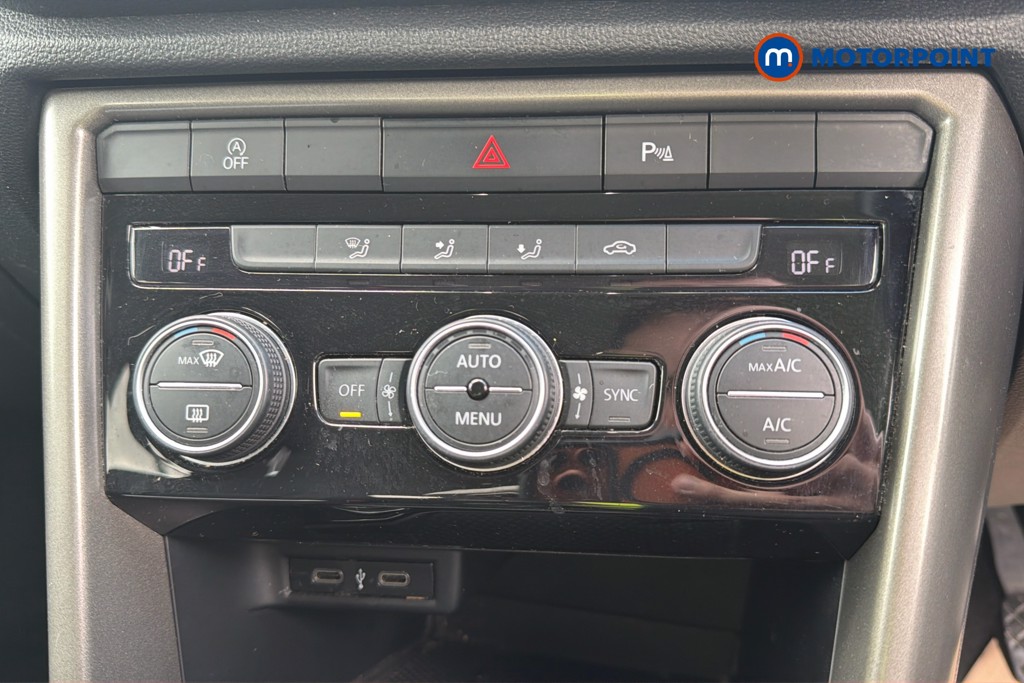 Volkswagen T-Roc Design Manual Petrol SUV - Stock Number (1632609) - 12th supplementary image