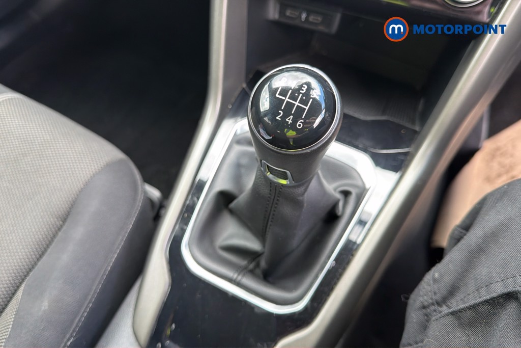 Volkswagen T-Roc Design Manual Petrol SUV - Stock Number (1632609) - 15th supplementary image