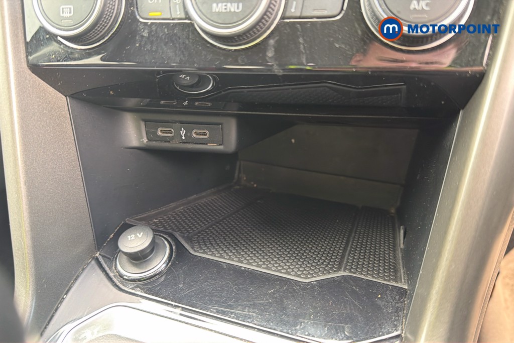 Volkswagen T-Roc Design Manual Petrol SUV - Stock Number (1632609) - 17th supplementary image