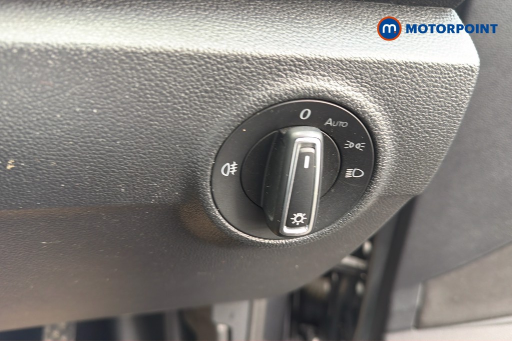 Volkswagen T-Roc Design Manual Petrol SUV - Stock Number (1632609) - 18th supplementary image