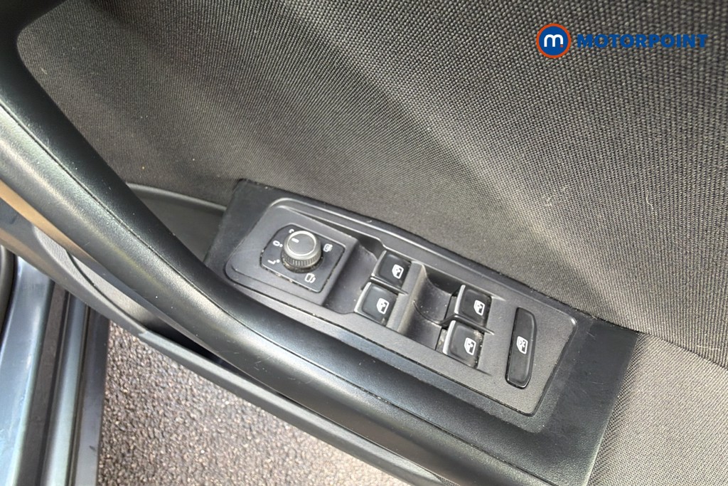 Volkswagen T-Roc Design Manual Petrol SUV - Stock Number (1632609) - 20th supplementary image