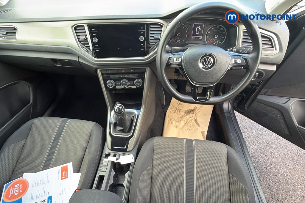 Volkswagen T-Roc Design Manual Petrol SUV - Stock Number (1632609) - 1st supplementary image