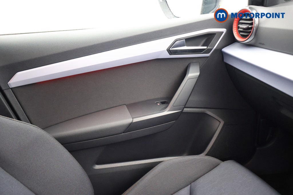 Seat Arona FR Manual Petrol SUV - Stock Number (1633126) - 10th supplementary image