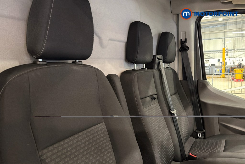 Ford Transit Limited Automatic Diesel Medium Roof Van - Stock Number (1634145) - 23rd supplementary image
