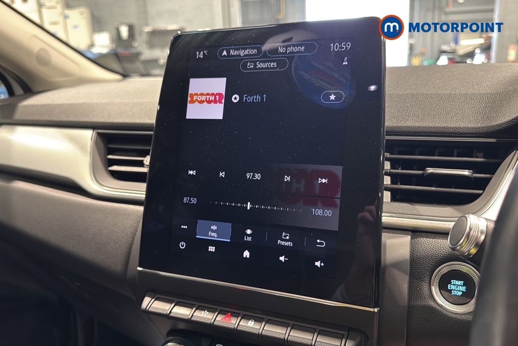 Renault Captur S Edition Automatic Petrol Plug-In Hybrid SUV - Stock Number (1634365) - 8th supplementary image