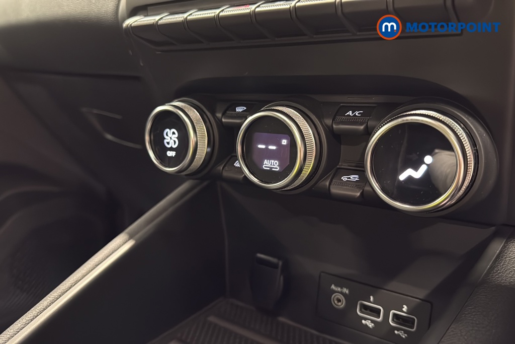 Renault Captur S Edition Automatic Petrol Plug-In Hybrid SUV - Stock Number (1634365) - 12th supplementary image