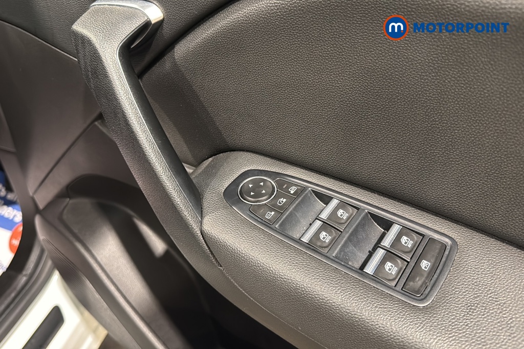 Renault Captur S Edition Automatic Petrol Plug-In Hybrid SUV - Stock Number (1634365) - 19th supplementary image