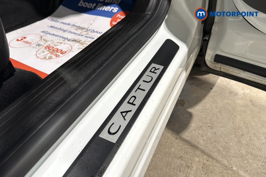 Renault Captur S Edition Automatic Petrol Plug-In Hybrid SUV - Stock Number (1634365) - 24th supplementary image
