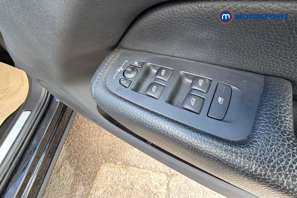 Volvo Xc60 Inscription Expression Automatic Petrol Plug-In Hybrid SUV - Stock Number (1635444) - 20th supplementary image