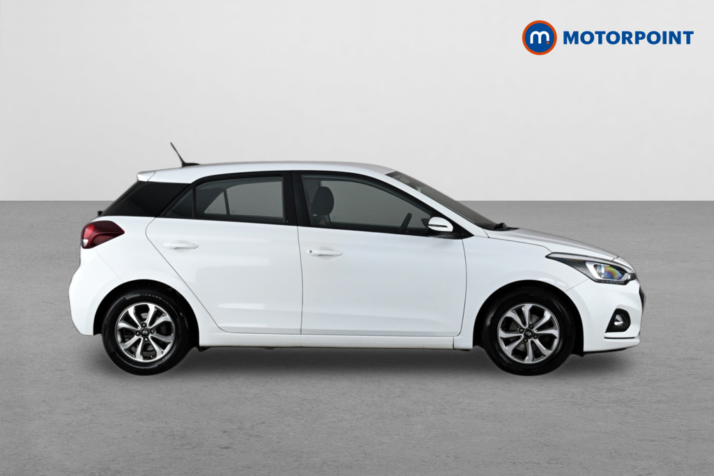 Hyundai I20 SE Manual Petrol Hatchback - Stock Number (1637204) - Drivers side