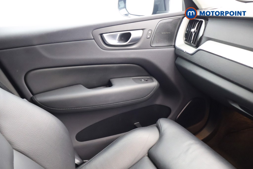 Volvo Xc60 Plus Automatic Petrol Plug-In Hybrid SUV - Stock Number (1637771) - 10th supplementary image
