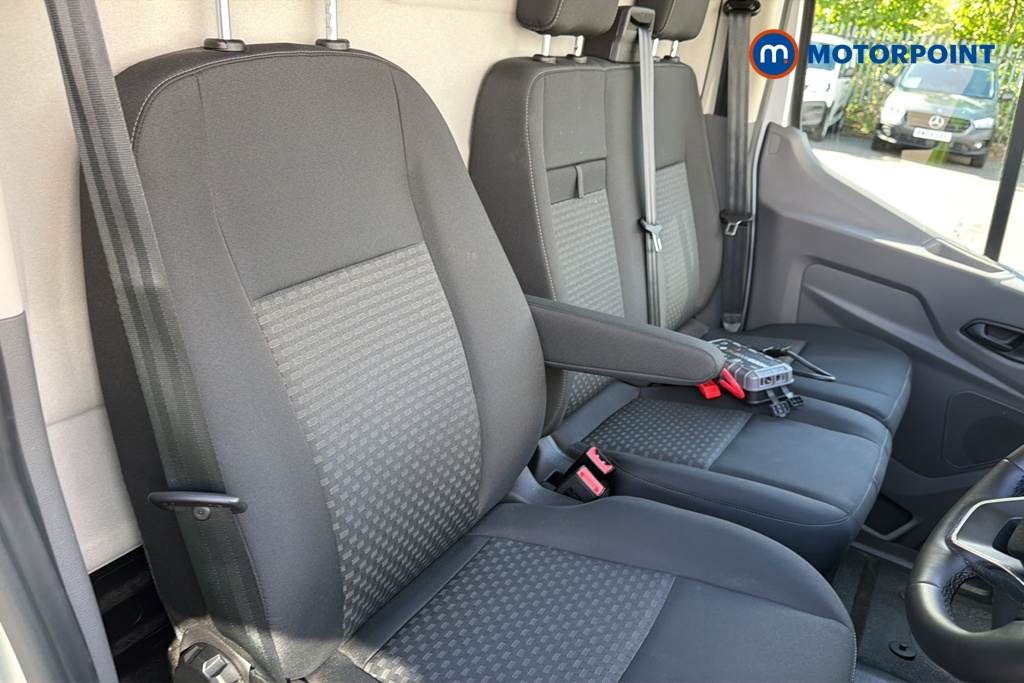 Ford Transit Limited Automatic Diesel Medium Roof Van - Stock Number (1639449) - 22nd supplementary image