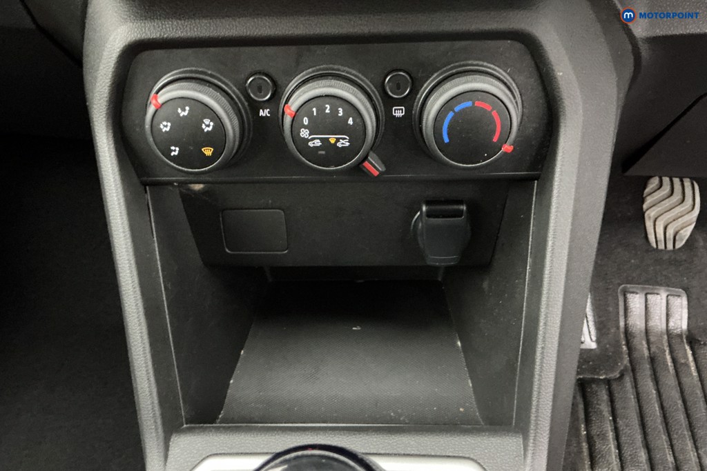 Dacia Sandero Stepway Expression Manual Petrol Hatchback - Stock Number (1639462) - 16th supplementary image