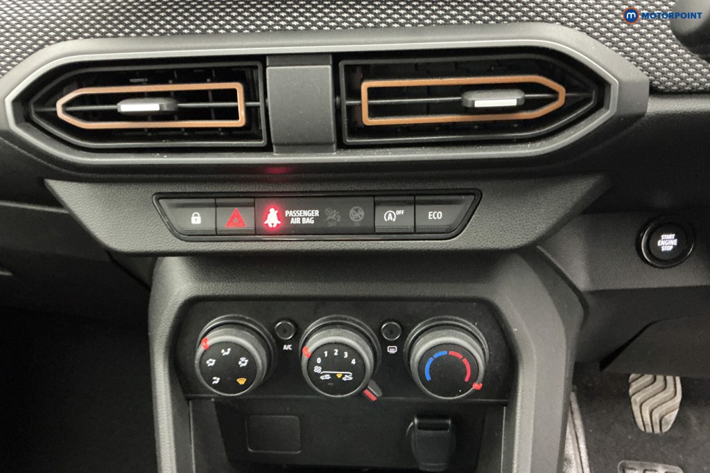 Dacia Sandero Stepway Expression Manual Petrol Hatchback - Stock Number (1639462) - 17th supplementary image