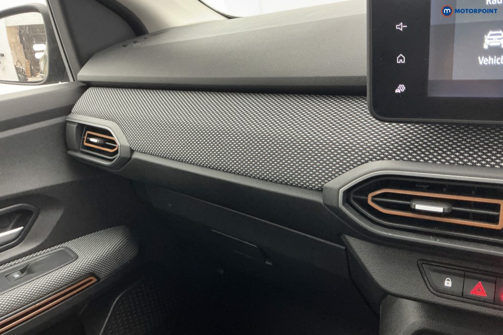 Dacia Sandero Stepway Expression Manual Petrol Hatchback - Stock Number (1639462) - 18th supplementary image