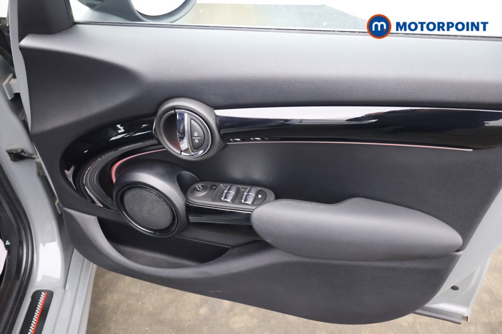 Mini Hatchback Cooper Sport Manual Petrol Hatchback - Stock Number (1639517) - 11th supplementary image