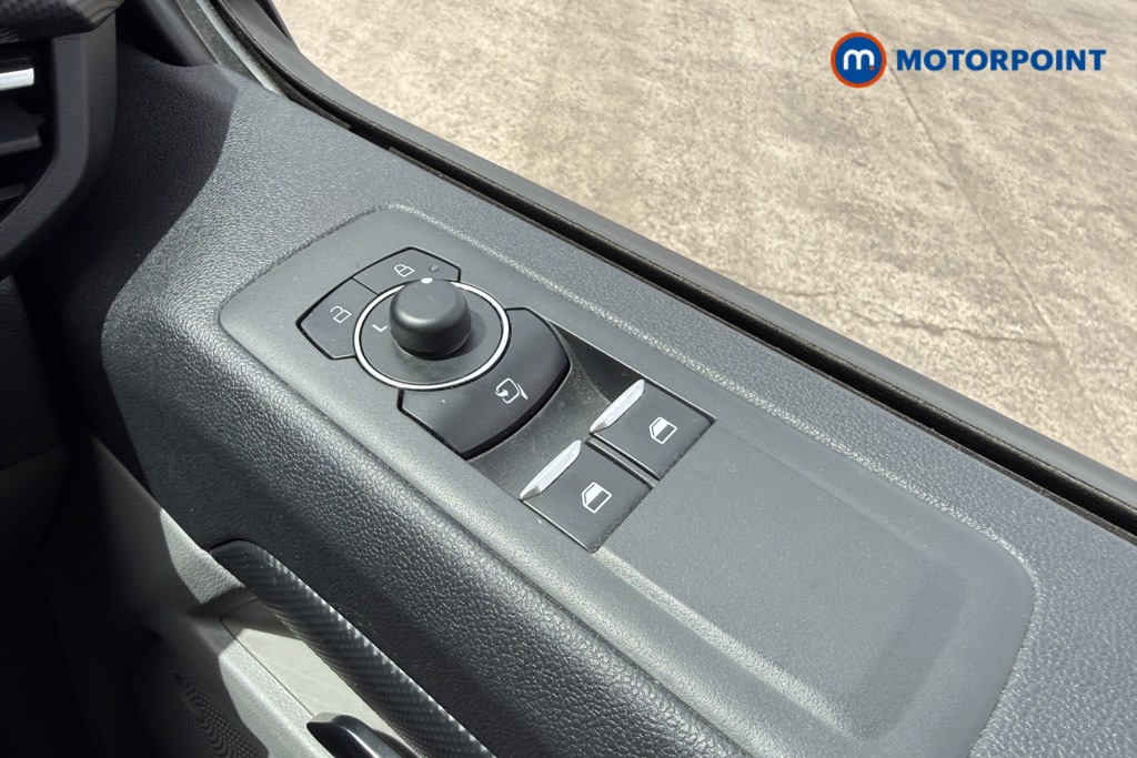 Ford Transit Custom Limited Automatic Diesel Panel Van - Stock Number (1640022) - 16th supplementary image