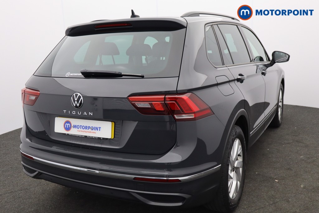 Volkswagen Tiguan Life Manual Petrol SUV - Stock Number (1640135) - 2nd supplementary image