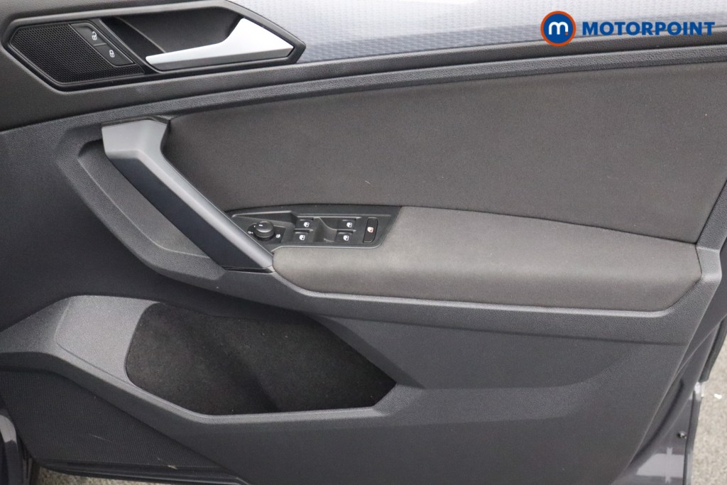 Volkswagen Tiguan Life Manual Petrol SUV - Stock Number (1640135) - 9th supplementary image