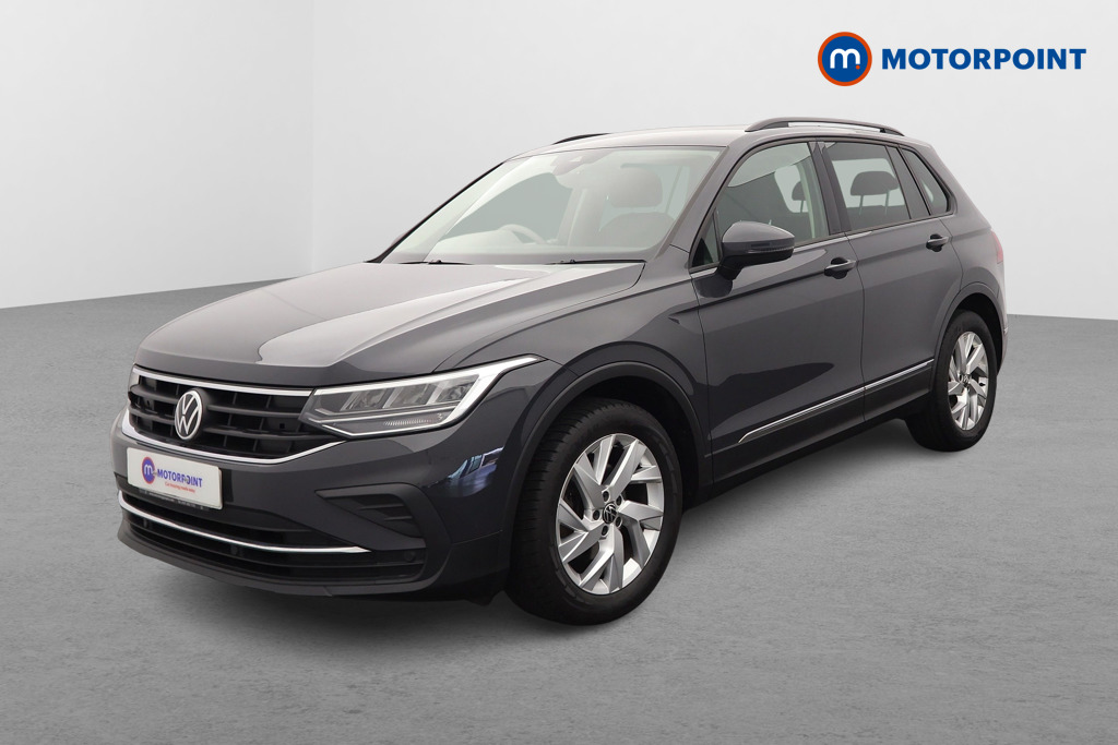 Volkswagen Tiguan Life Manual Petrol SUV - Stock Number (1640135) - Passenger side front corner