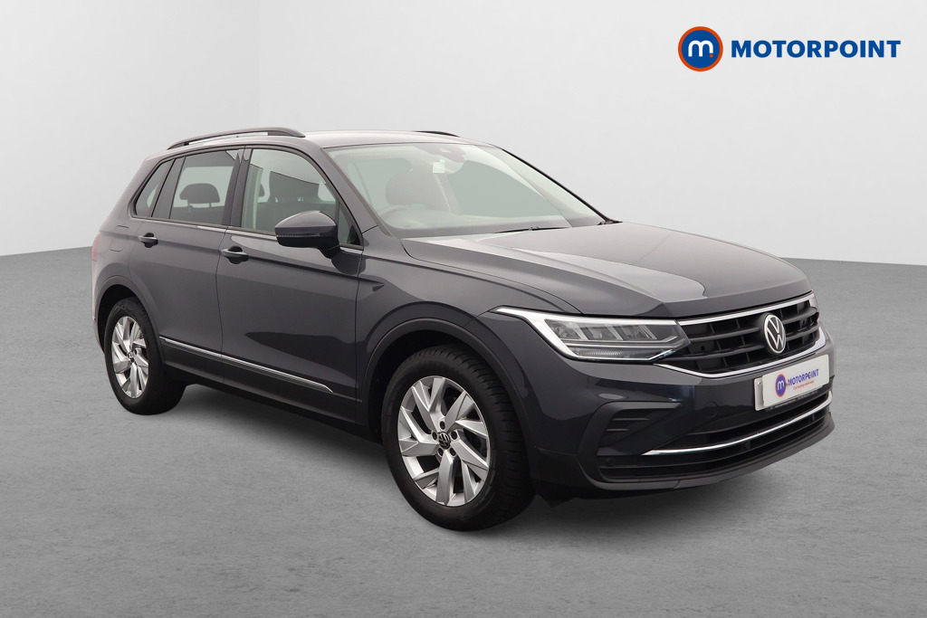 Volkswagen Tiguan Life Manual Petrol SUV - Stock Number (1640135) - Drivers side front corner