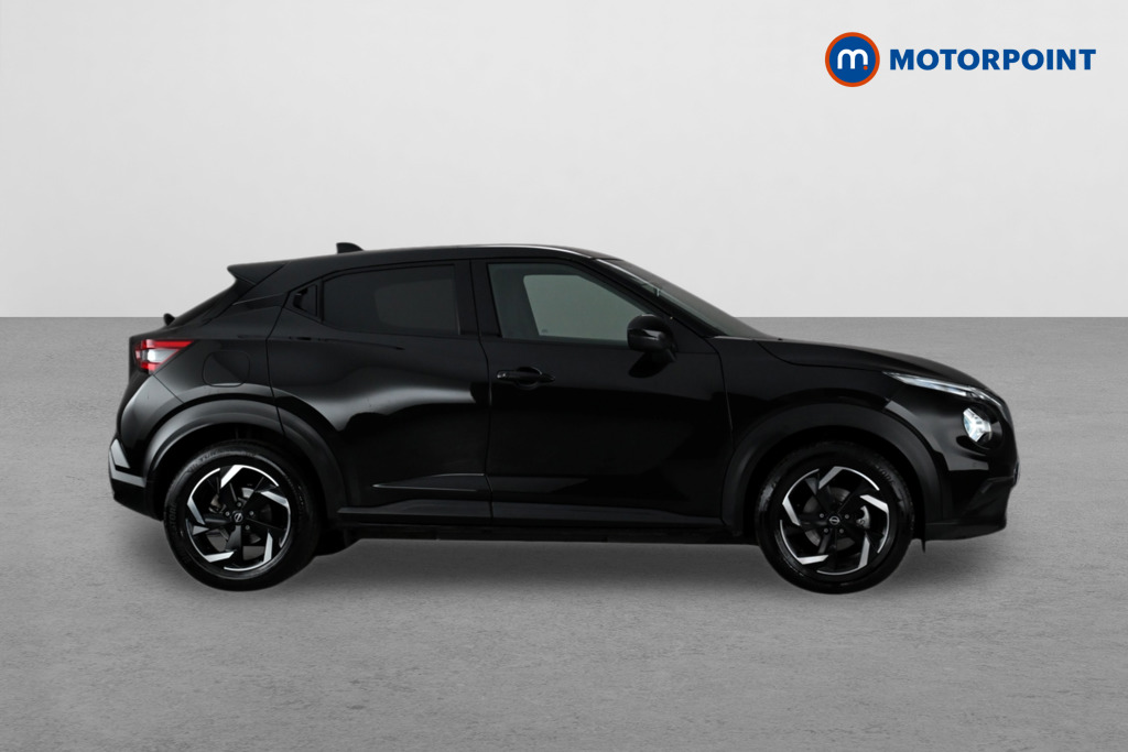 Nissan Juke N-Connecta Manual Petrol SUV - Stock Number (1640232) - Drivers side