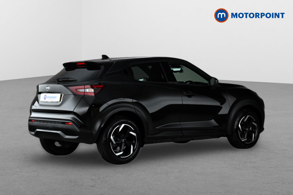 Nissan Juke N-Connecta Manual Petrol SUV - Stock Number (1640232) - Drivers side rear corner