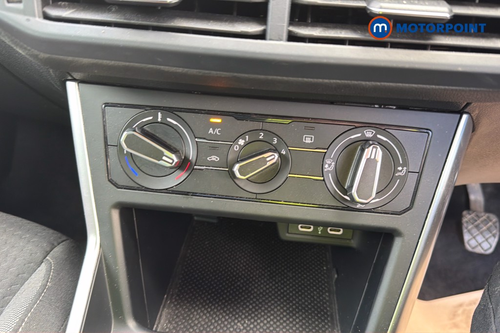 Volkswagen Polo Life Manual Petrol Hatchback - Stock Number (1640280) - 12th supplementary image